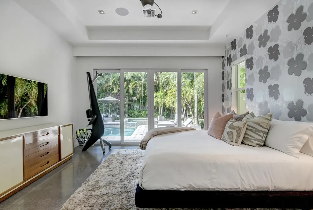 717 NE 1st Court Delray Beach FL 33483