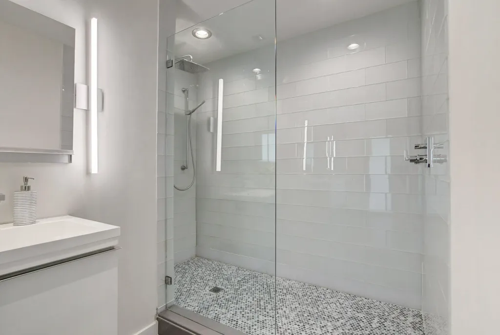 717 NE 1st Court Delray Beach FL 33483