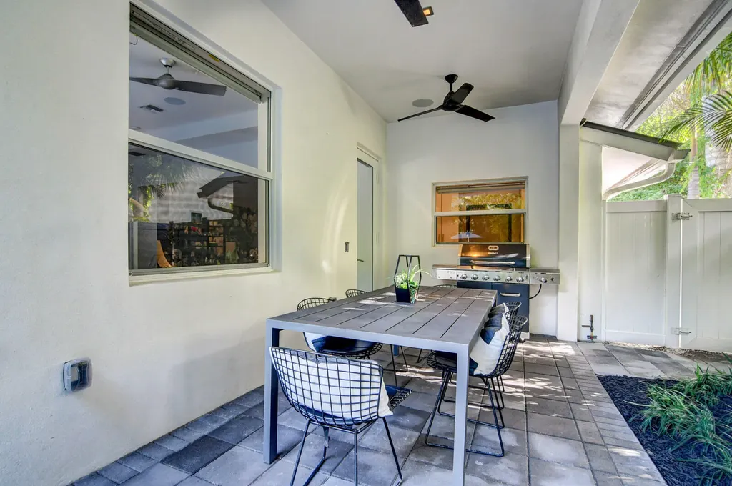 717 NE 1st Court Delray Beach FL 33483