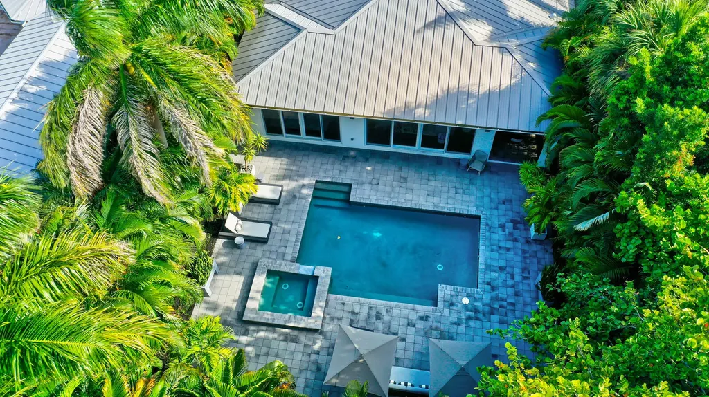 717 NE 1st Court Delray Beach FL 33483
