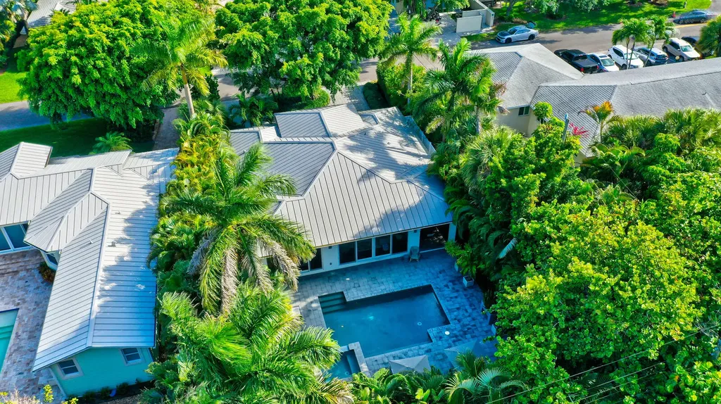 717 NE 1st Court Delray Beach FL 33483