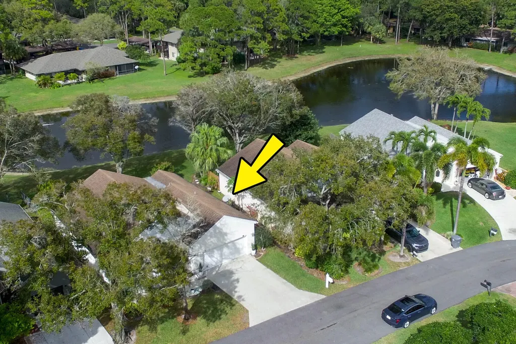 7660 Kings Ride Boynton Beach FL 33436