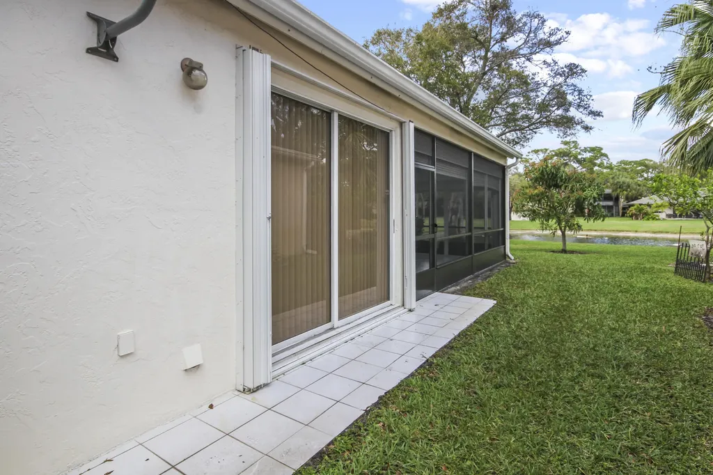 7660 Kings Ride Boynton Beach FL 33436