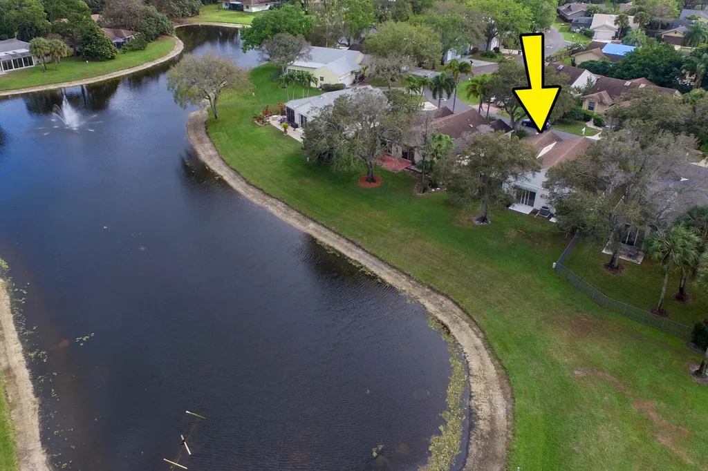 7660 Kings Ride Boynton Beach FL 33436