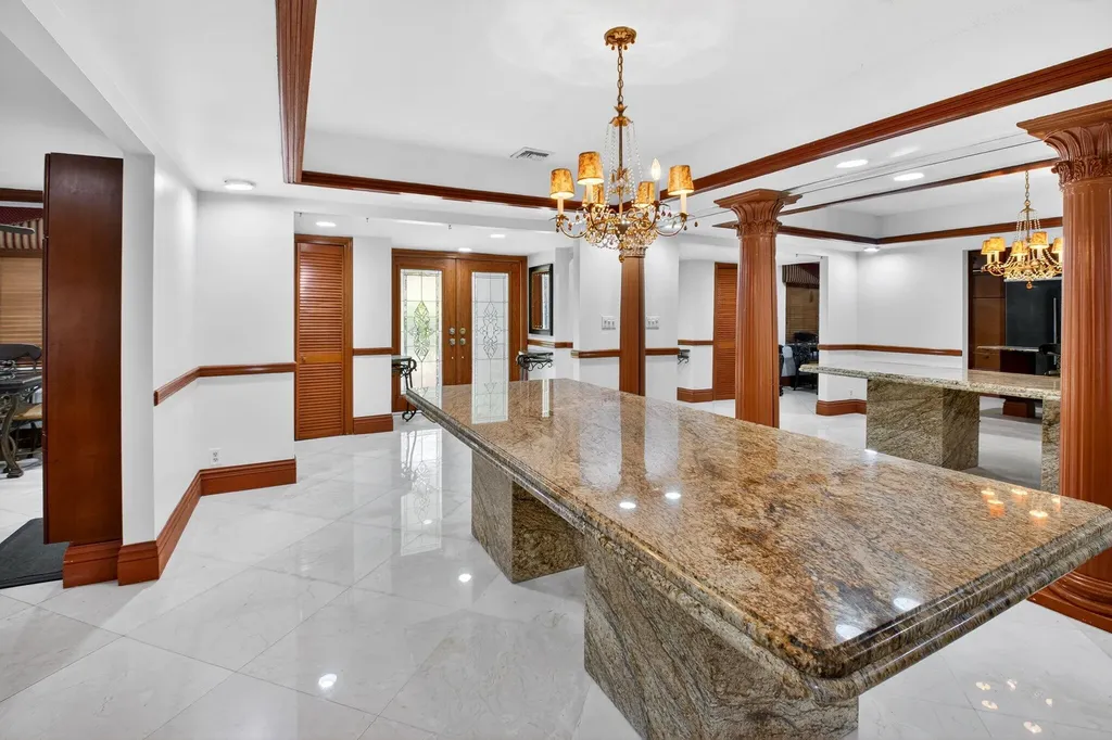 10965 La Reina Road Delray Beach FL 33446