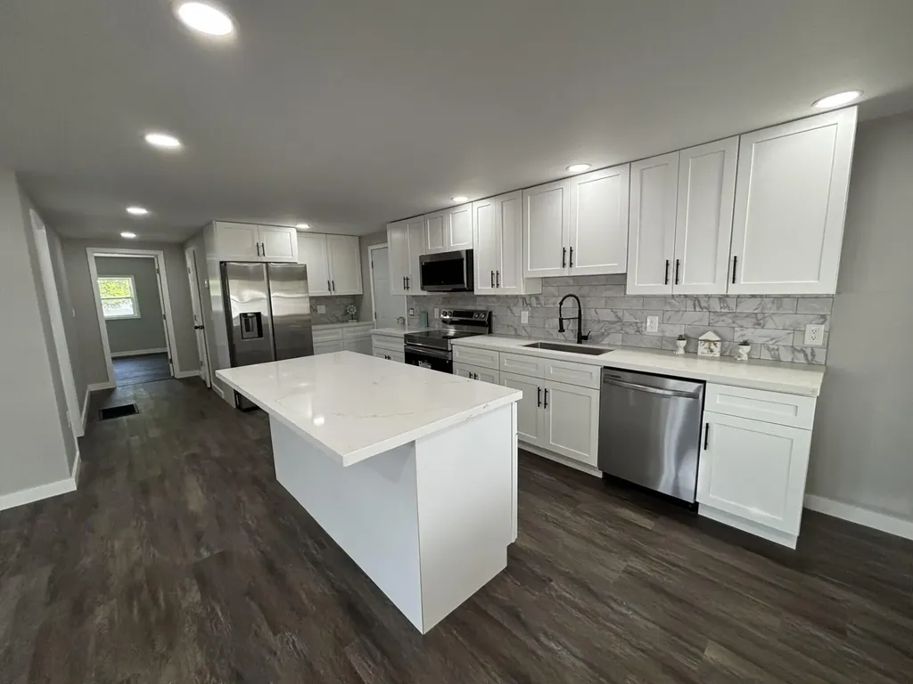 5010 NW 2nd Avenue NW Deerfield Beach FL 33064