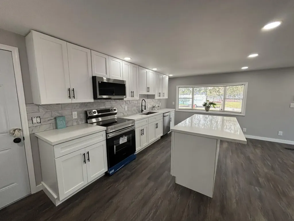 5010 NW 2nd Avenue NW Deerfield Beach FL 33064