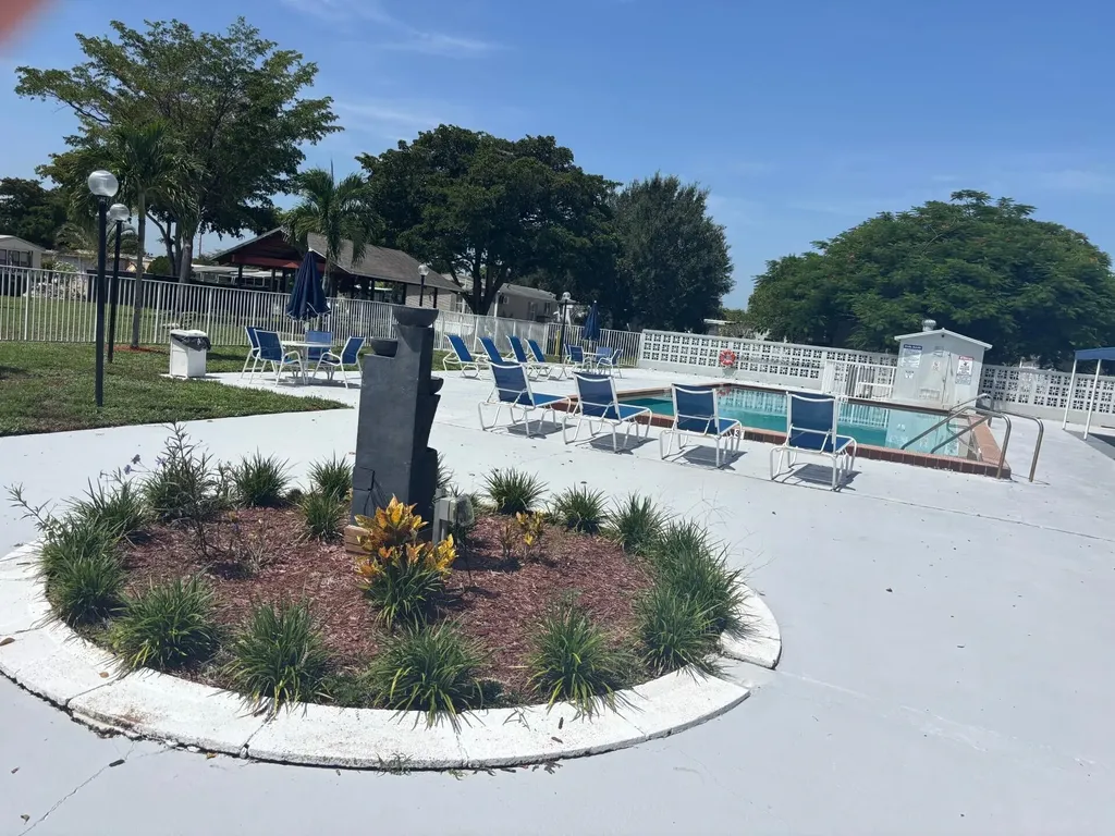 5010 NW 2nd Avenue NW Deerfield Beach FL 33064