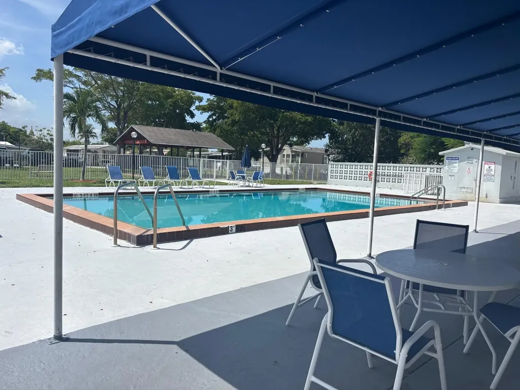 5010 NW 2nd Avenue NW Deerfield Beach FL 33064