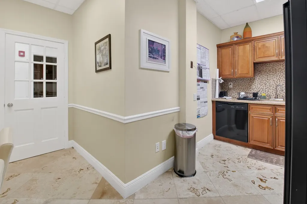 5341 Atlantic Avenue Delray Beach FL 33484