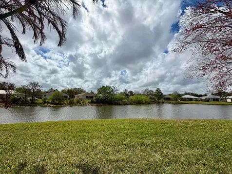 6295 33rd Manor Vero Beach FL 32966