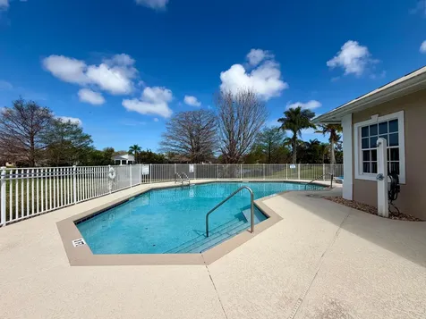 6295 33rd Manor Vero Beach FL 32966
