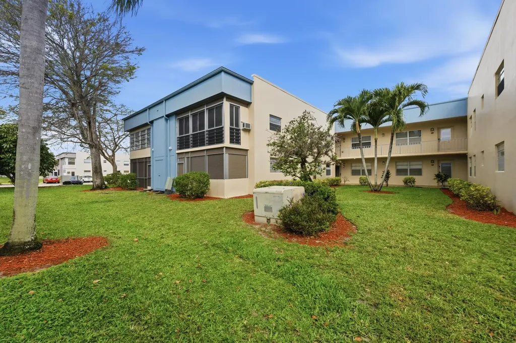 888 Flanders S Delray Beach FL 33484