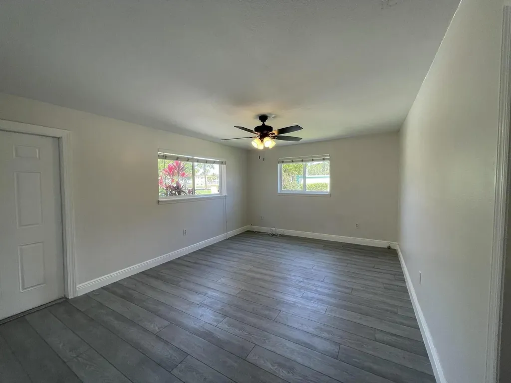 701 SE 4th Street Boynton Beach FL 33435