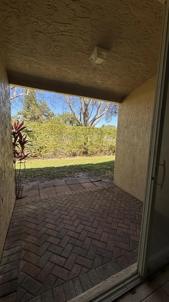 6422 Park Lake Circle Boynton Beach FL 33437
