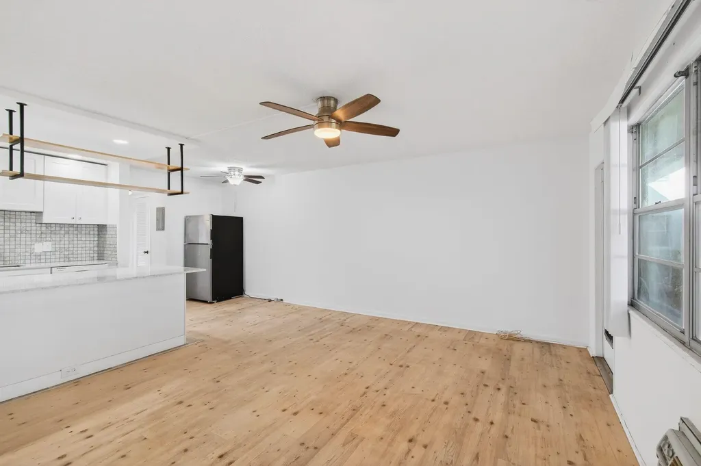 247 Ventnor R Deerfield Beach FL 33442