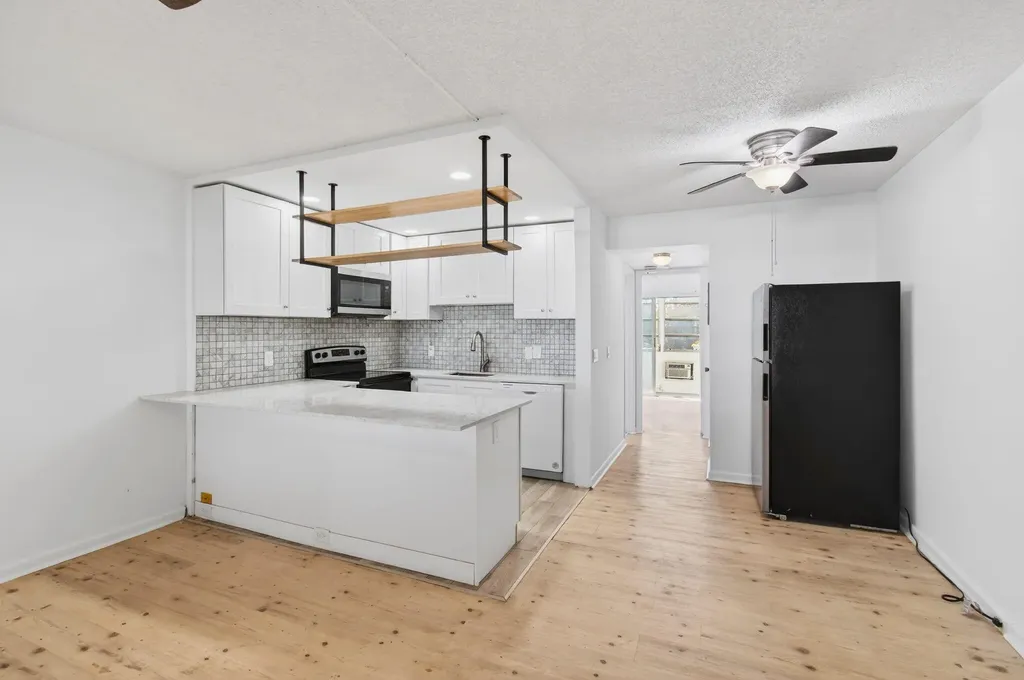 247 Ventnor R Deerfield Beach FL 33442