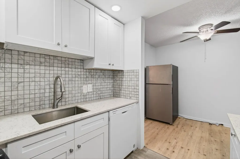 247 Ventnor R Deerfield Beach FL 33442