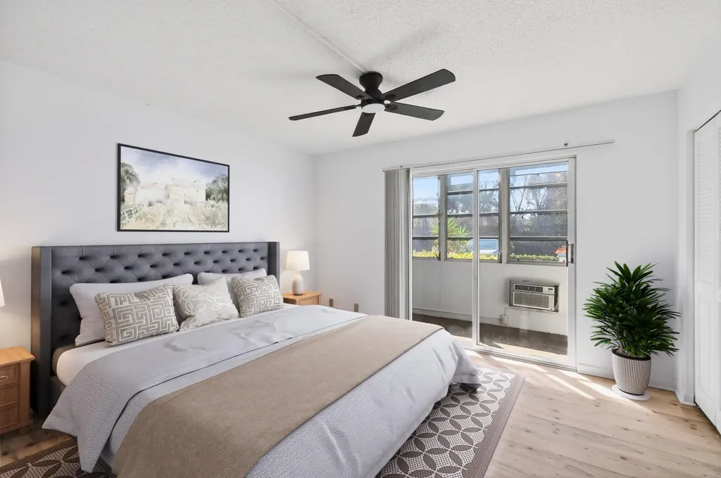 247 Ventnor R Deerfield Beach FL 33442