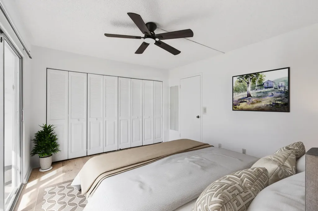 247 Ventnor R Deerfield Beach FL 33442