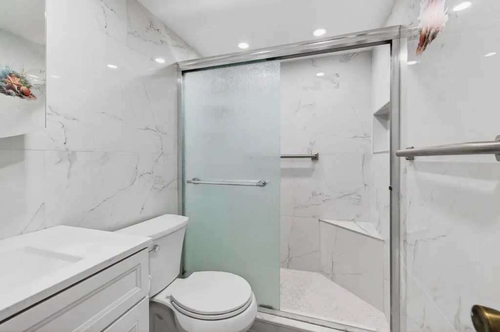 247 Ventnor R Deerfield Beach FL 33442