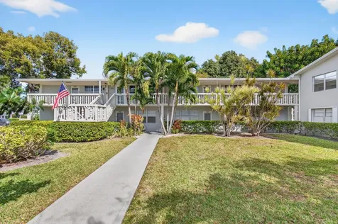 247 Ventnor R Deerfield Beach FL 33442