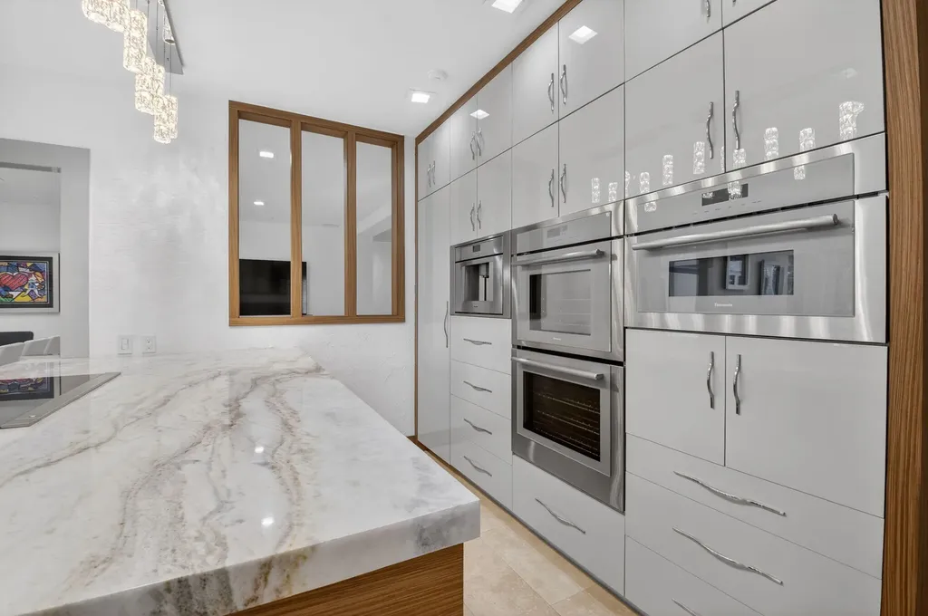 19787 Oakbrook Circle Boca Raton FL 33434