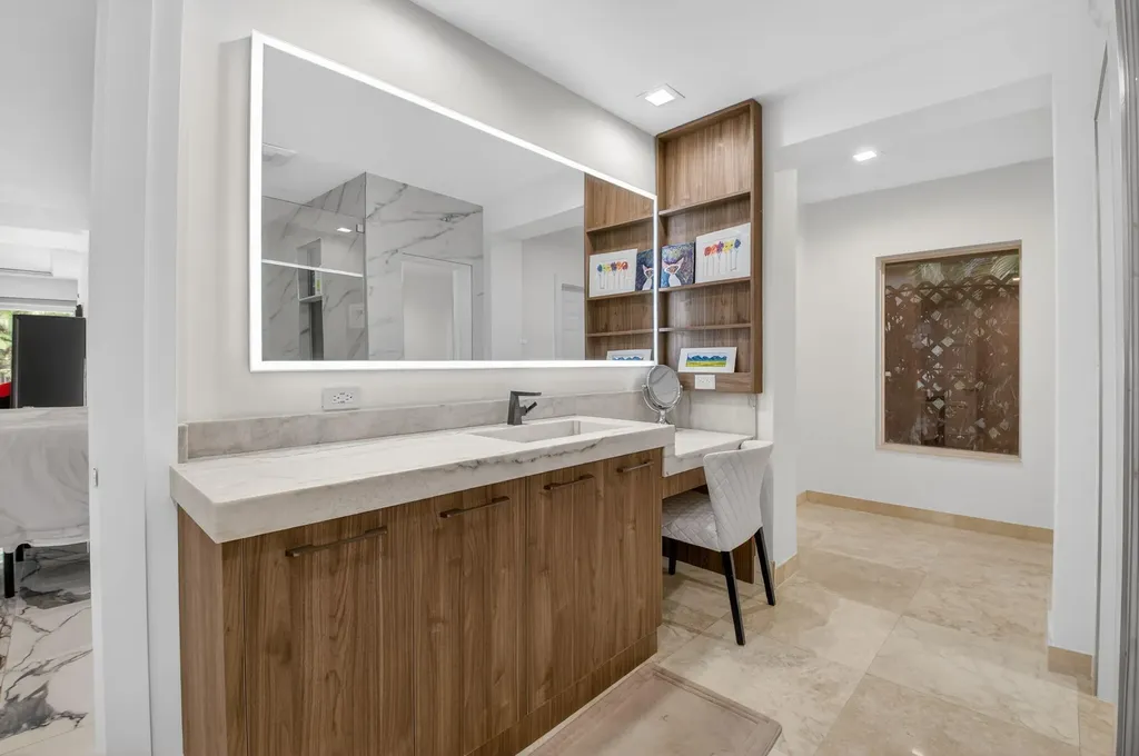 19787 Oakbrook Circle Boca Raton FL 33434