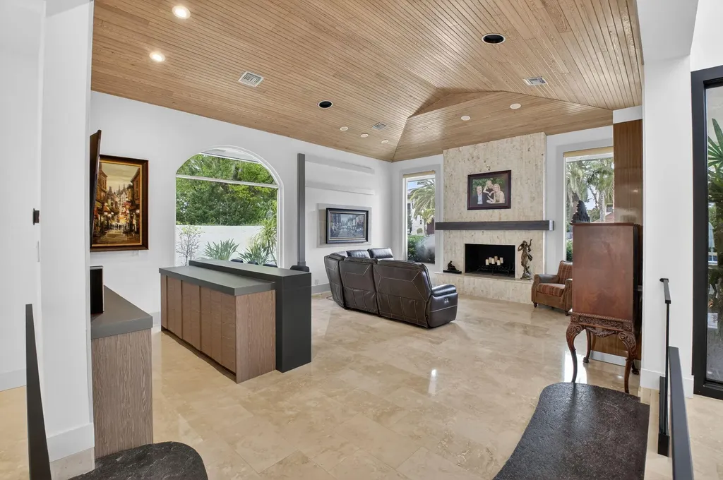 19787 Oakbrook Circle Boca Raton FL 33434
