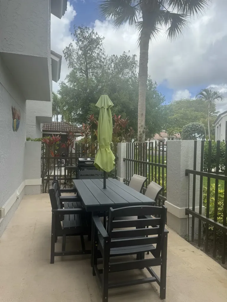 364 Prestwick Circle Palm Beach Gardens FL 33418