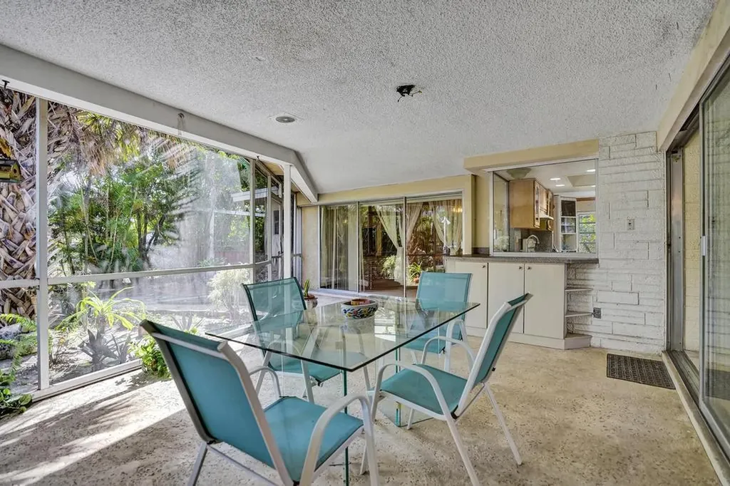 1004 SE 11th Street Deerfield Beach FL 33441
