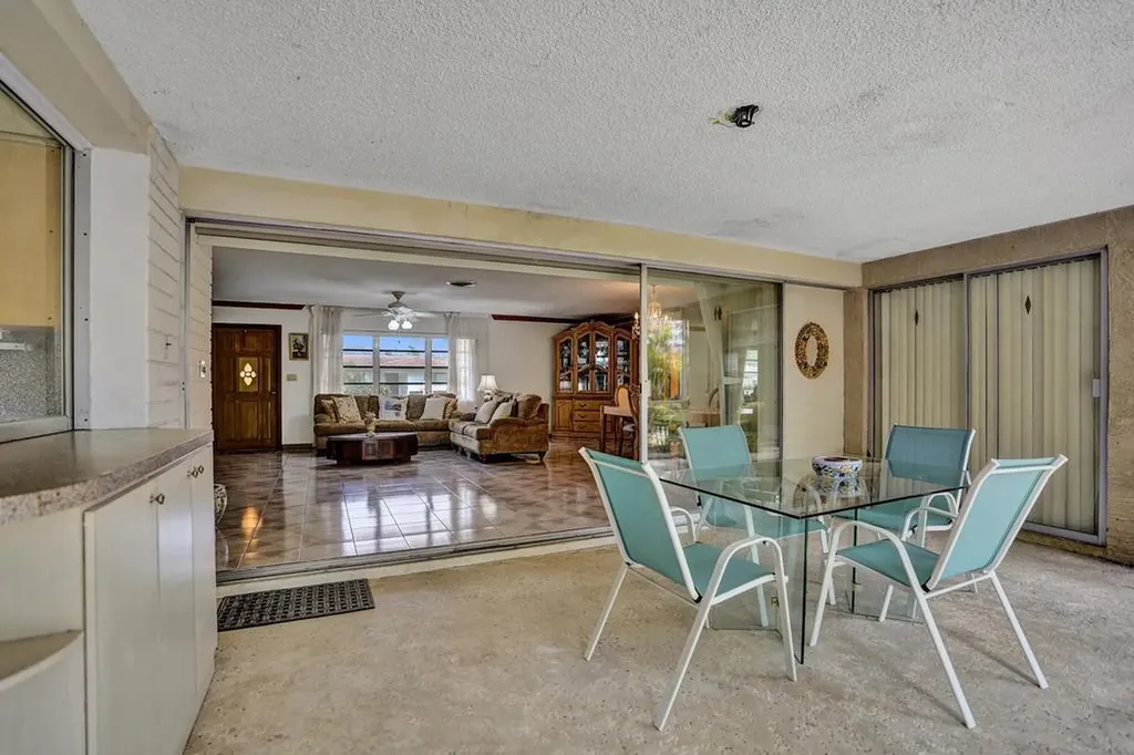 1004 SE 11th Street Deerfield Beach FL 33441