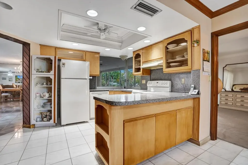 1004 SE 11th Street Deerfield Beach FL 33441
