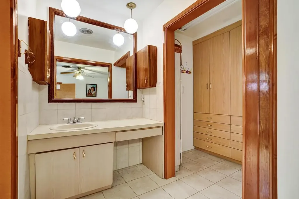 1004 SE 11th Street Deerfield Beach FL 33441