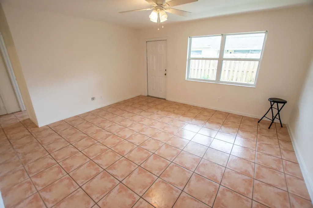 3962 Roan Court W West Palm Beach FL 33403