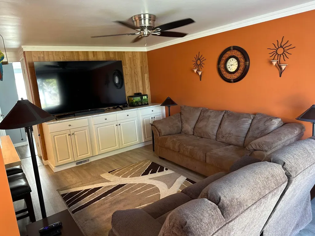 5 Universidad Lane Port St Lucie FL 34952