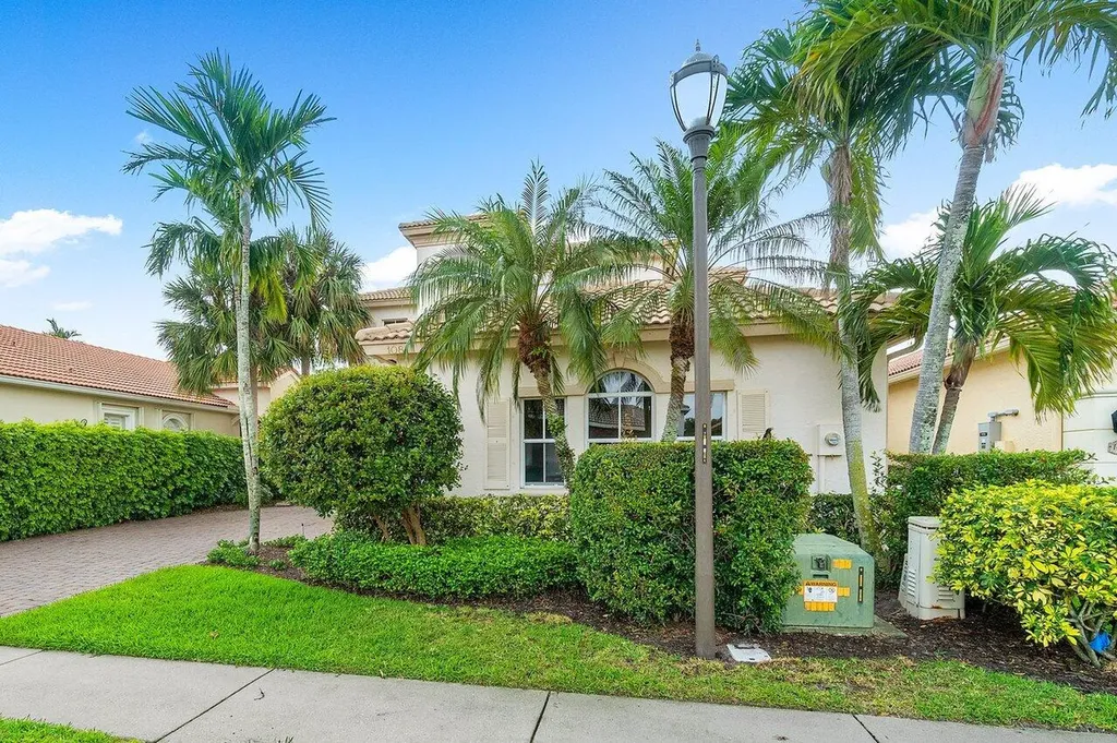 108 Via Condado Way Palm Beach Gardens FL 33418