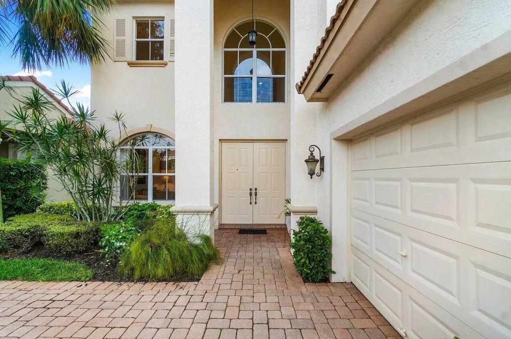 108 Via Condado Way Palm Beach Gardens FL 33418