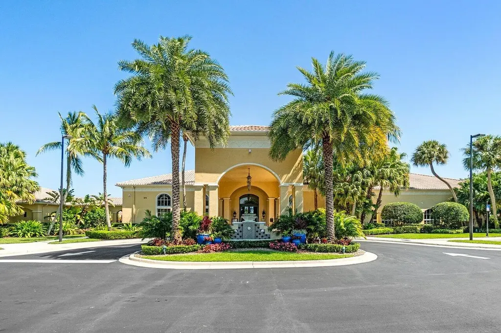 108 Via Condado Way Palm Beach Gardens FL 33418