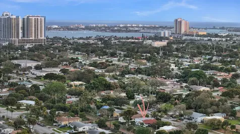 525 Evergreen Drive Lake Park FL 33403