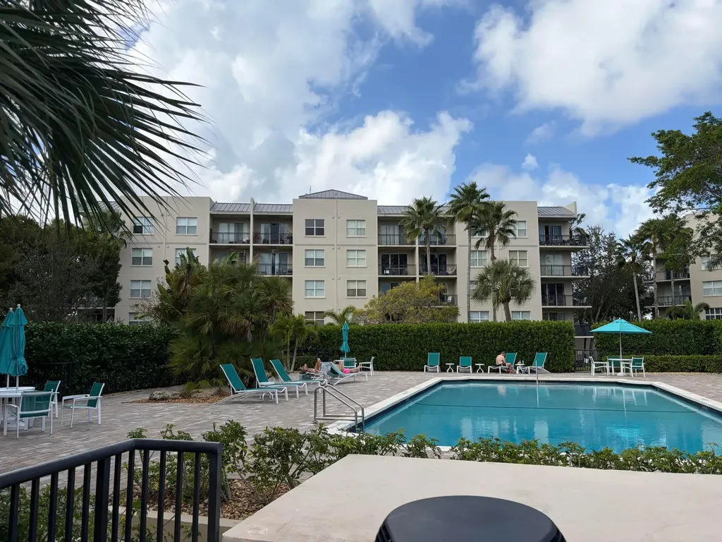 27 Royal Palm Way Boca Raton FL 33432