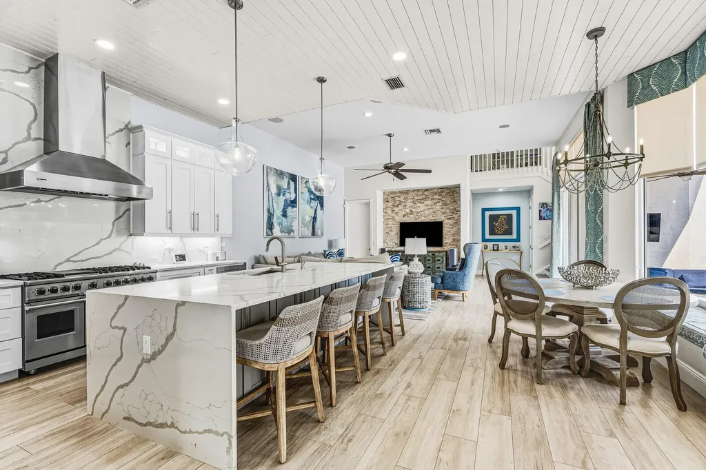 114 La Vida Court Palm Beach Gardens FL 33418