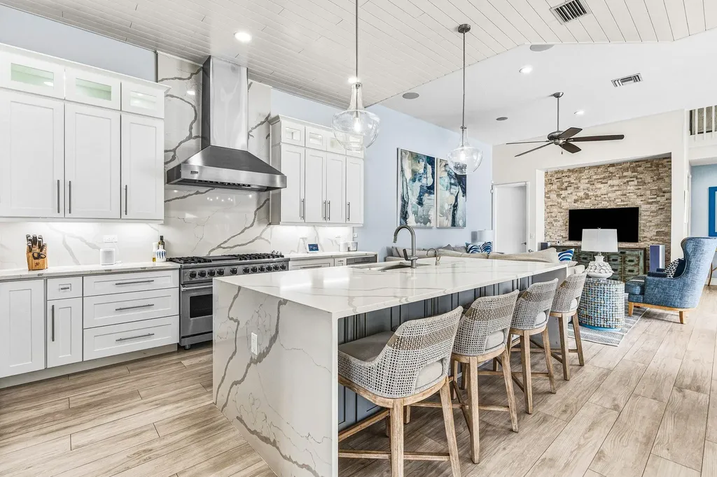 114 La Vida Court Palm Beach Gardens FL 33418