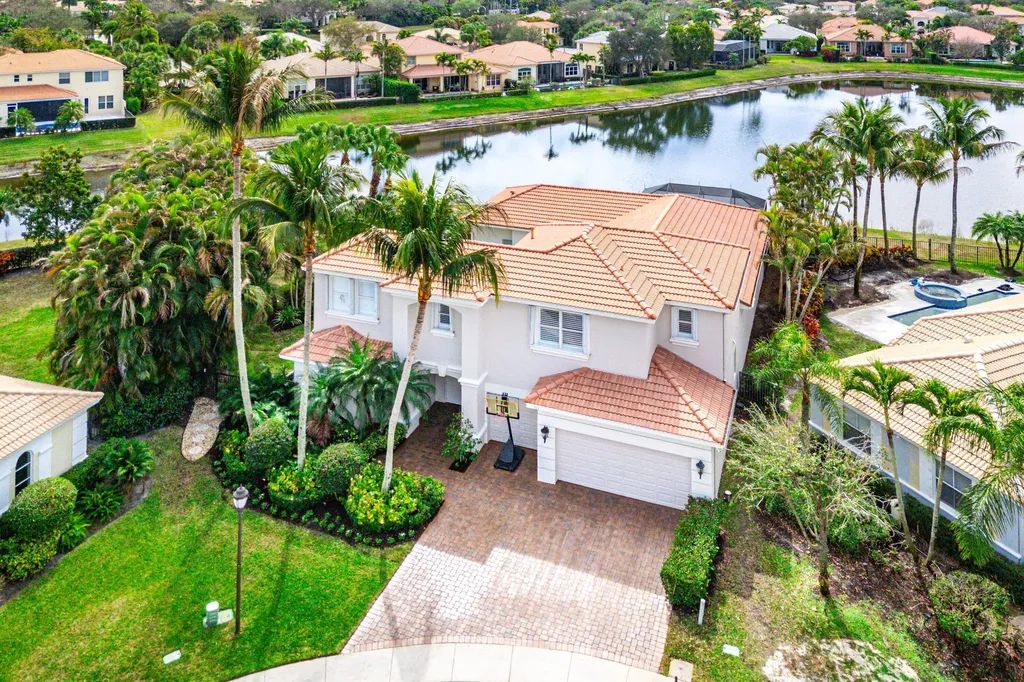 114 La Vida Court Palm Beach Gardens FL 33418