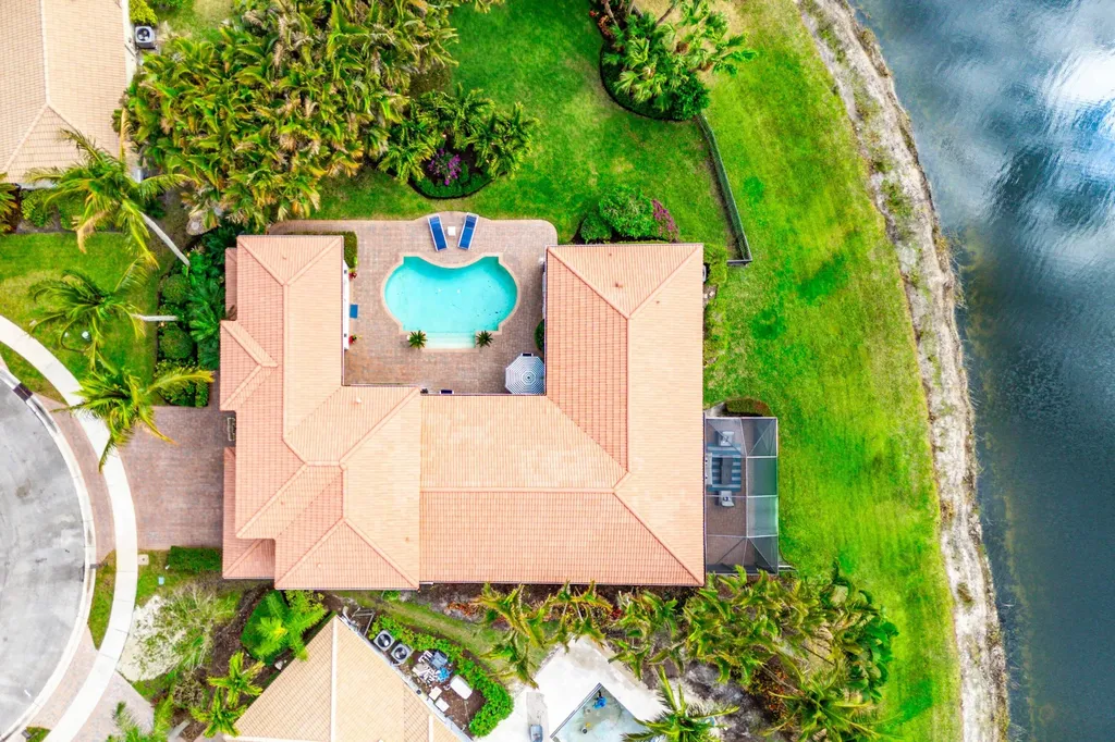 114 La Vida Court Palm Beach Gardens FL 33418