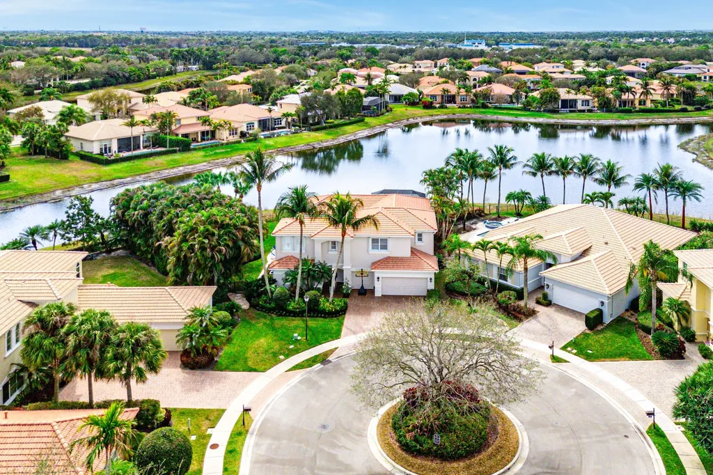 114 La Vida Court Palm Beach Gardens FL 33418