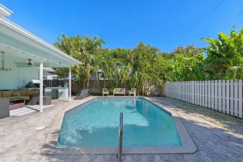 136 Oregon Lane Boca Raton FL 33487