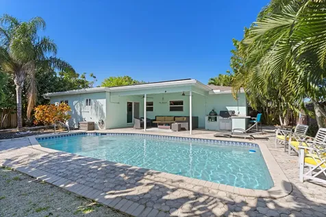 136 Oregon Lane Boca Raton FL 33487
