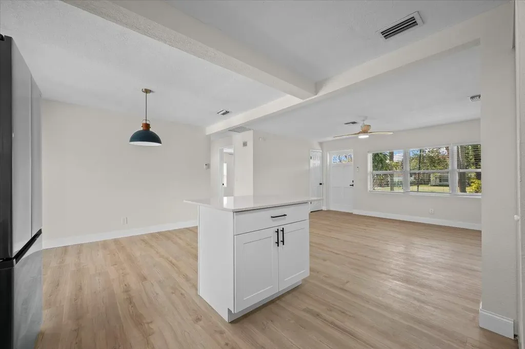 2585 Lorraine Court North Palm Beach FL 33403