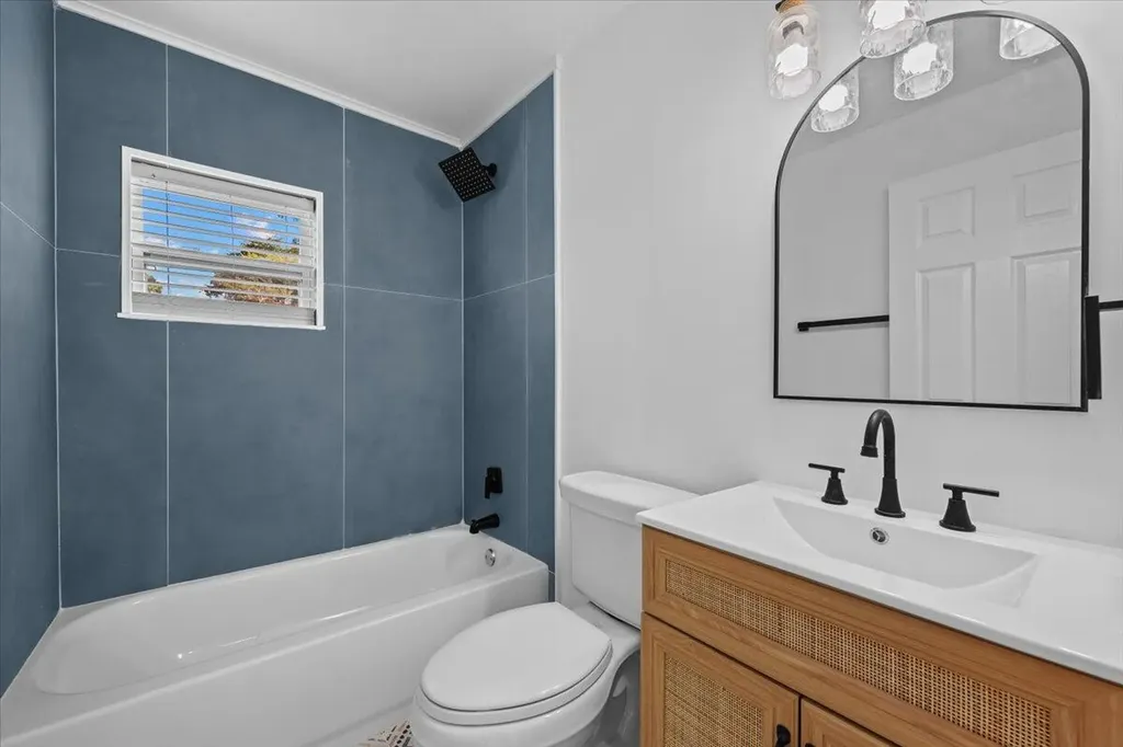 2585 Lorraine Court North Palm Beach FL 33403